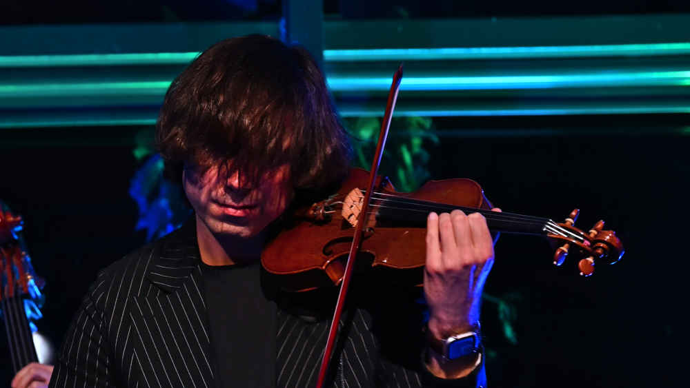 Z głową w chmurach. Jazzowo-klasyczne brzmienia Mateusza Smoczyńskiego