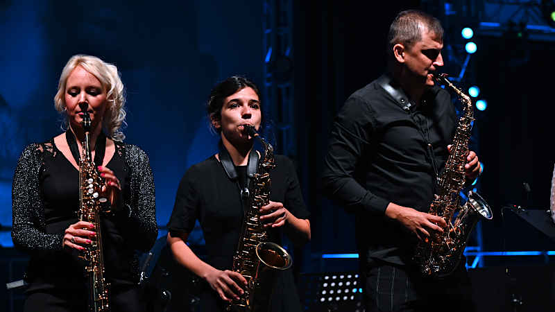 Od jazzowych rytmów po barokową operę. Saksofony, zerwana struna i improwizacje - DlaKultury.pl
