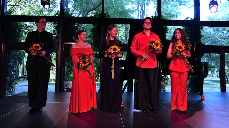 Przed radziejowicką publicznością wystąpili: Daria Korolova (sopran), Weronika Wojtkowska (mezzosopran) i Ambroży Golachowski (tenor)