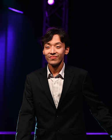 Hyuk Lee